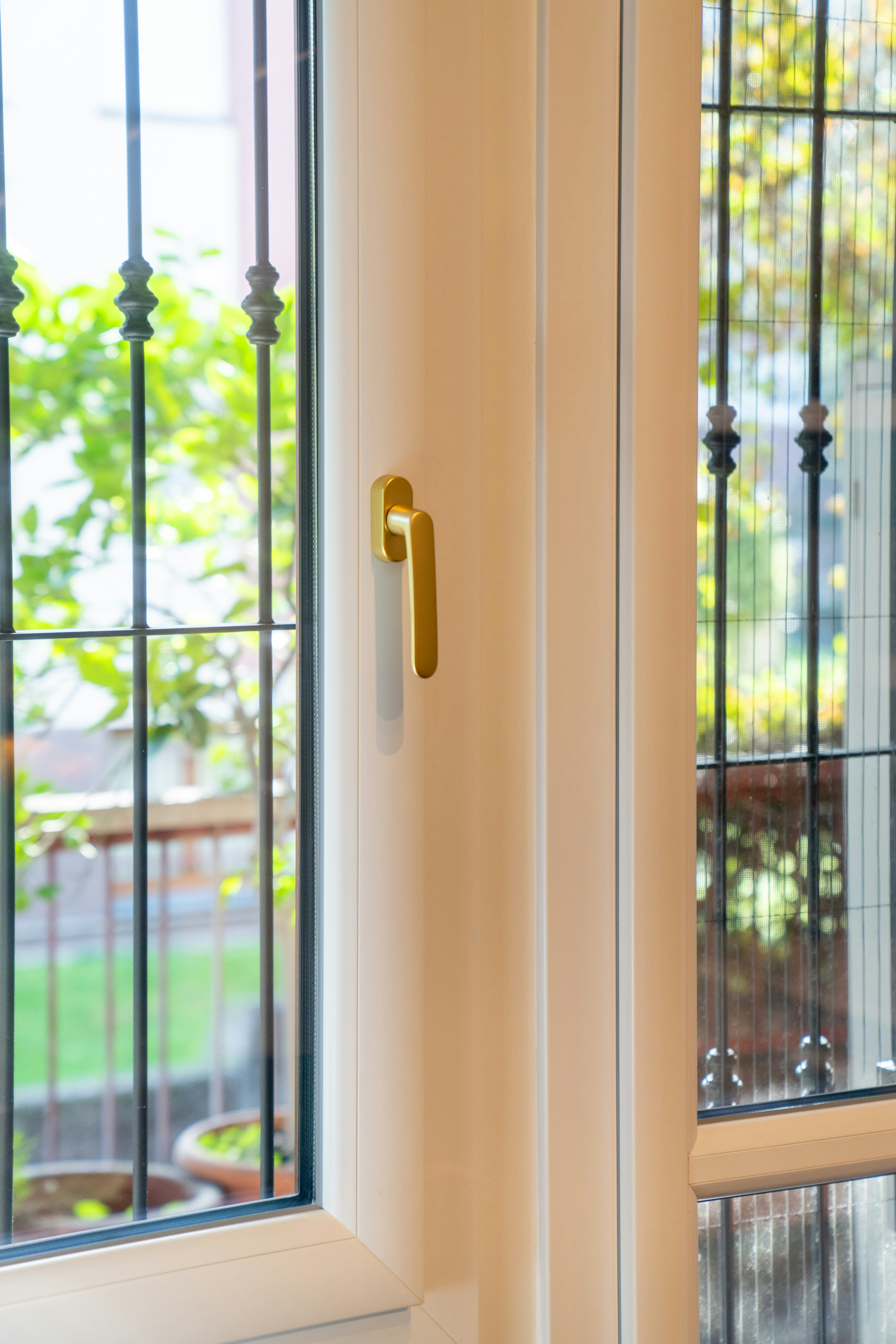 شبابيك PVC عازلة للصوت والحرارة